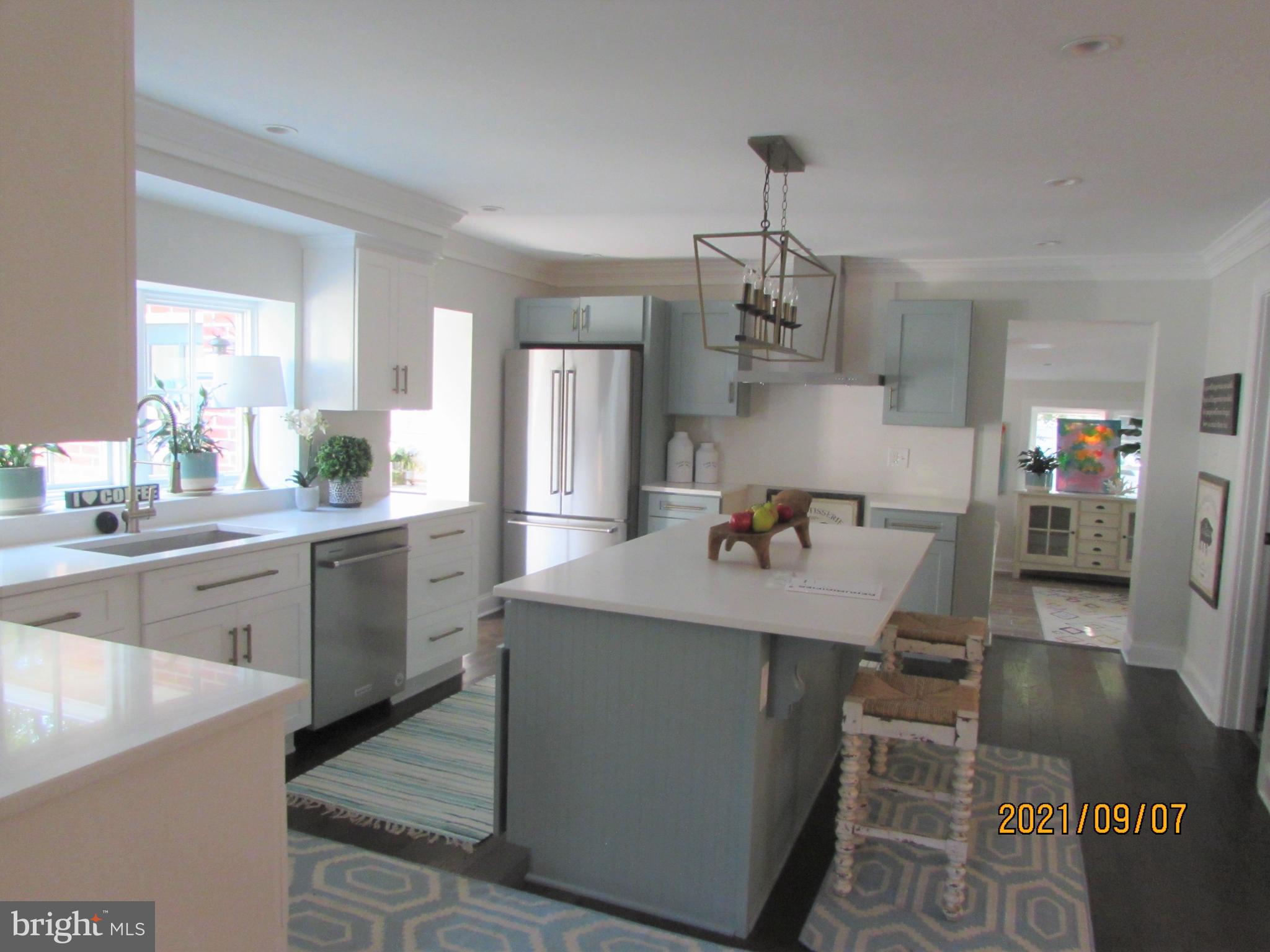 16308 Falls Road Upperco, MD 21155 - Photo 35 of 92 lovely kitchen, quartz counters and backsplash