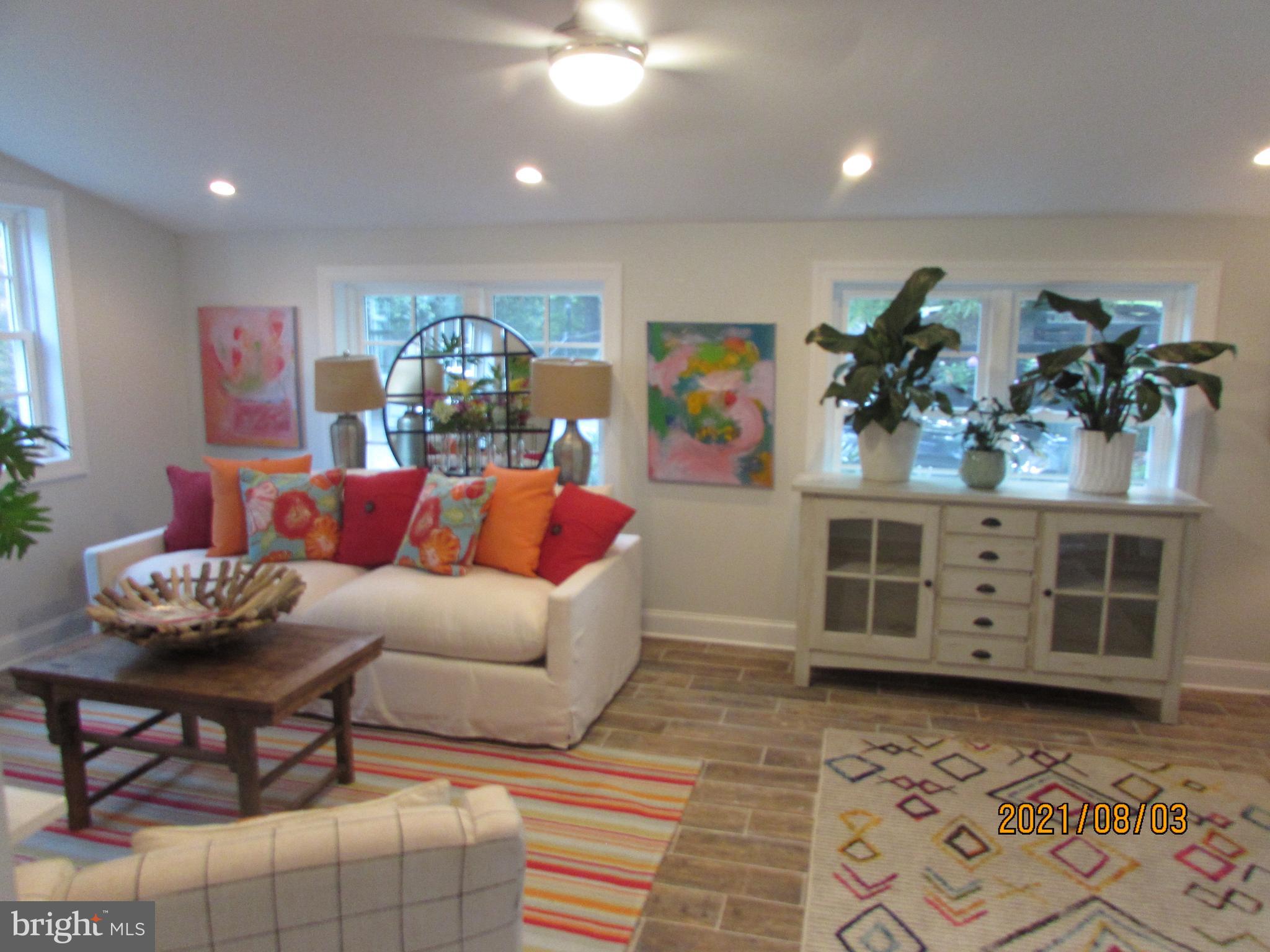 16308 Falls Road Upperco, MD 21155 - Photo 56 of 92 bright happy room!