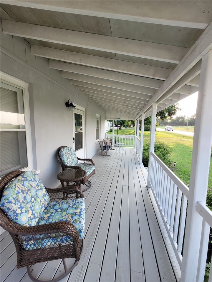 1010 Locust Street Perry, OK 73077 - Photo 2 of 21 Gallery Image 2