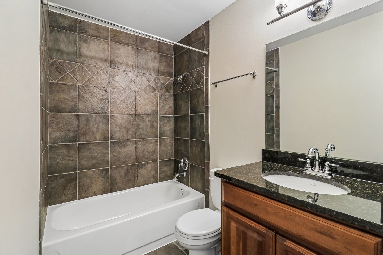 1336 McDowell Road, Unit 104 Naperville, IL 60563 - Photo 17 of 24