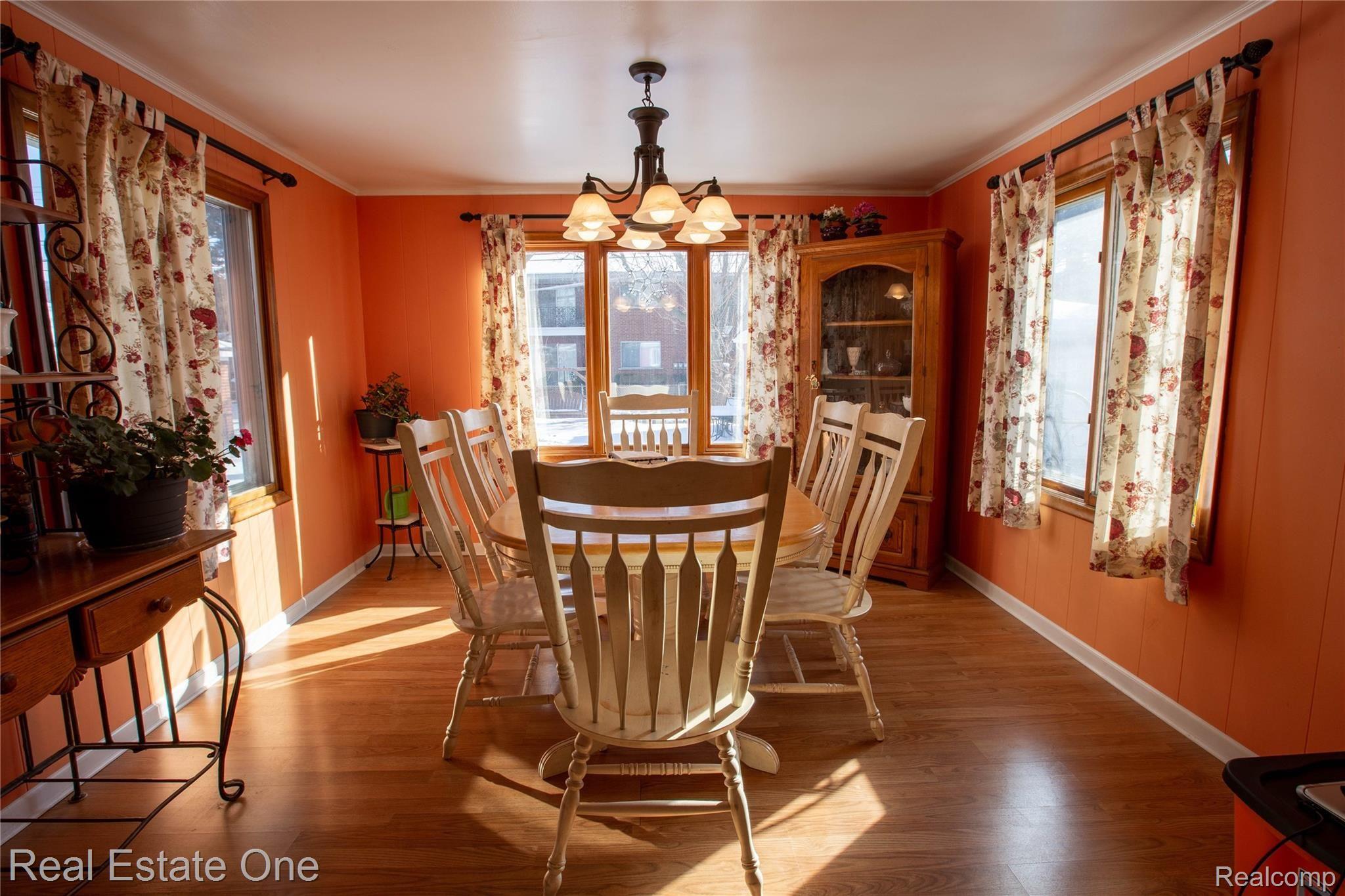 27326 Jean Road Warren, MI 48093 - Photo 10 of 21 0S4A5235-HDR.jpg