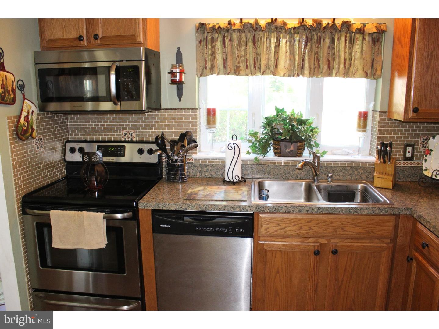 148 Ashley Road Newtown Square, PA 19073 - Photo 3 of 15 Kitchen