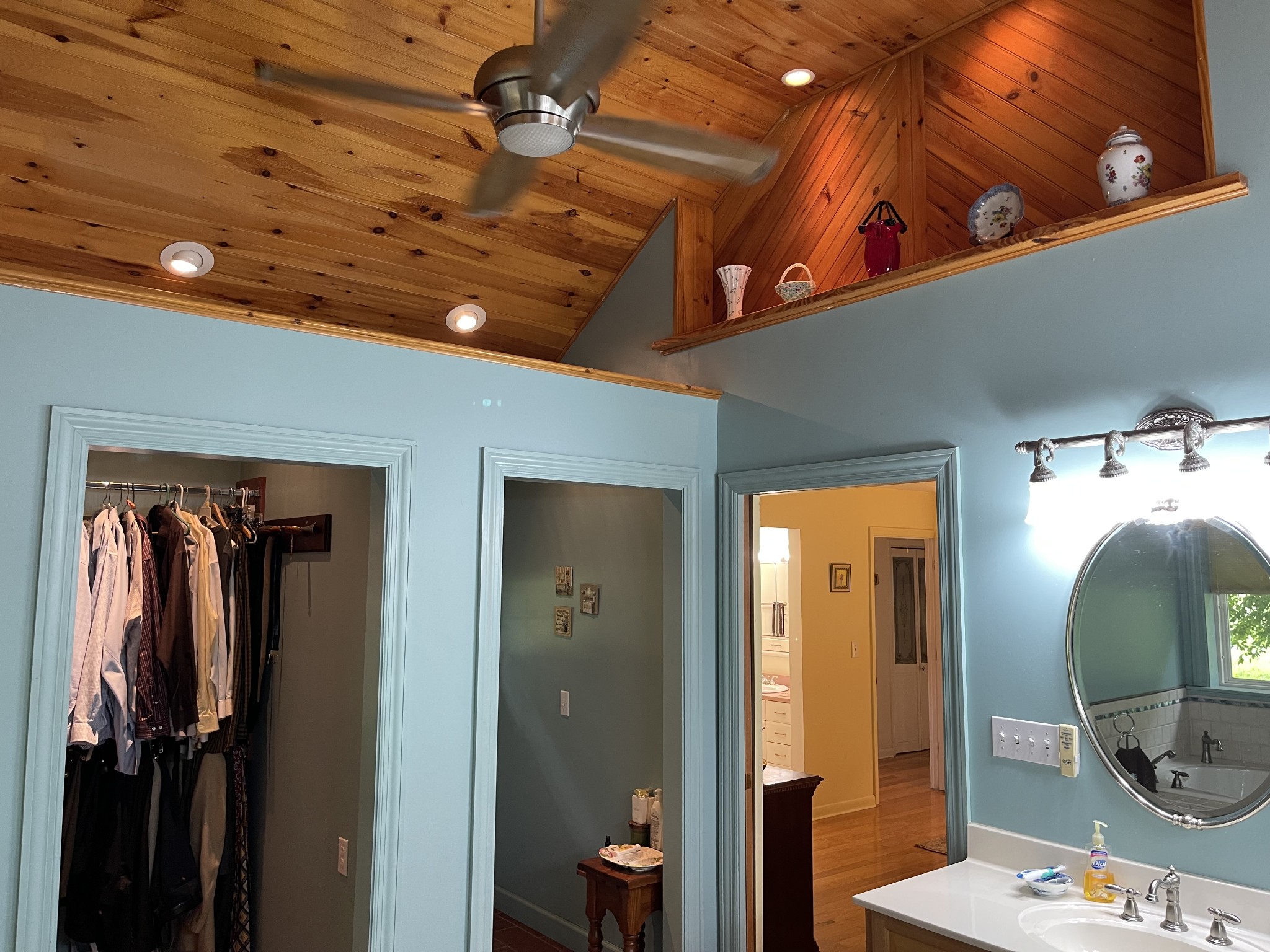 2058 Bodenham Road Pulaski, TN 38478 - Photo 16 of 38 a view of a hallway with bathroom and shower