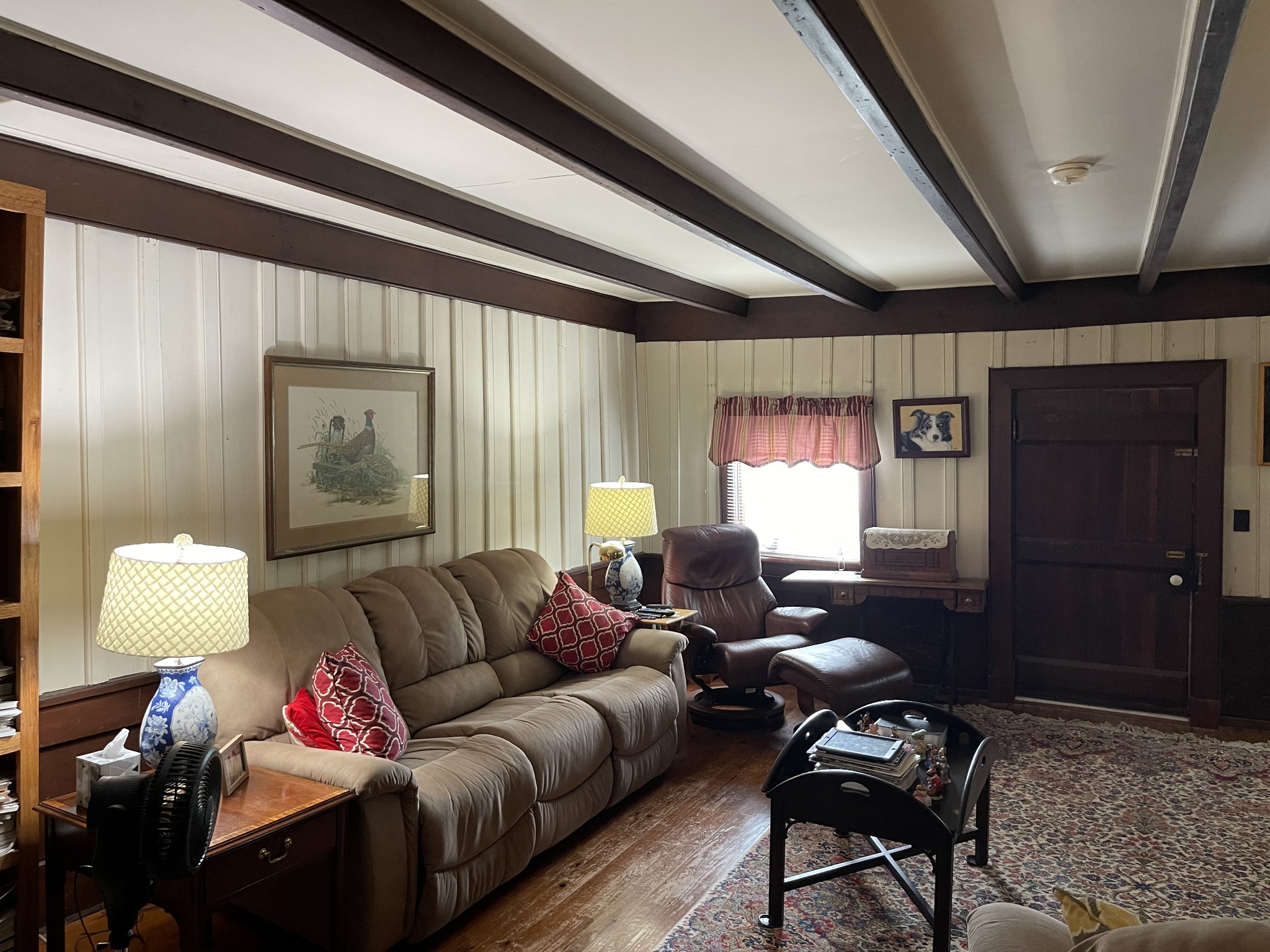 2058 Bodenham Road Pulaski, TN 38478 - Photo 24 of 38 a living room with furniture and a window