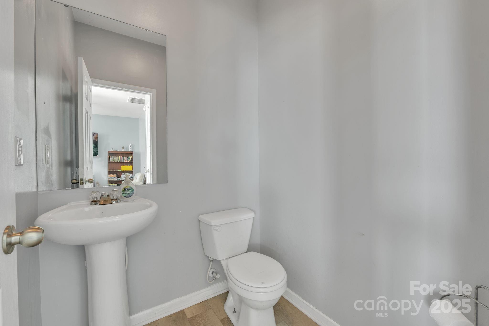 11906 Bending Branch Road Charlotte, NC 28227 - Photo 16 of 36 Gallery Image 16
