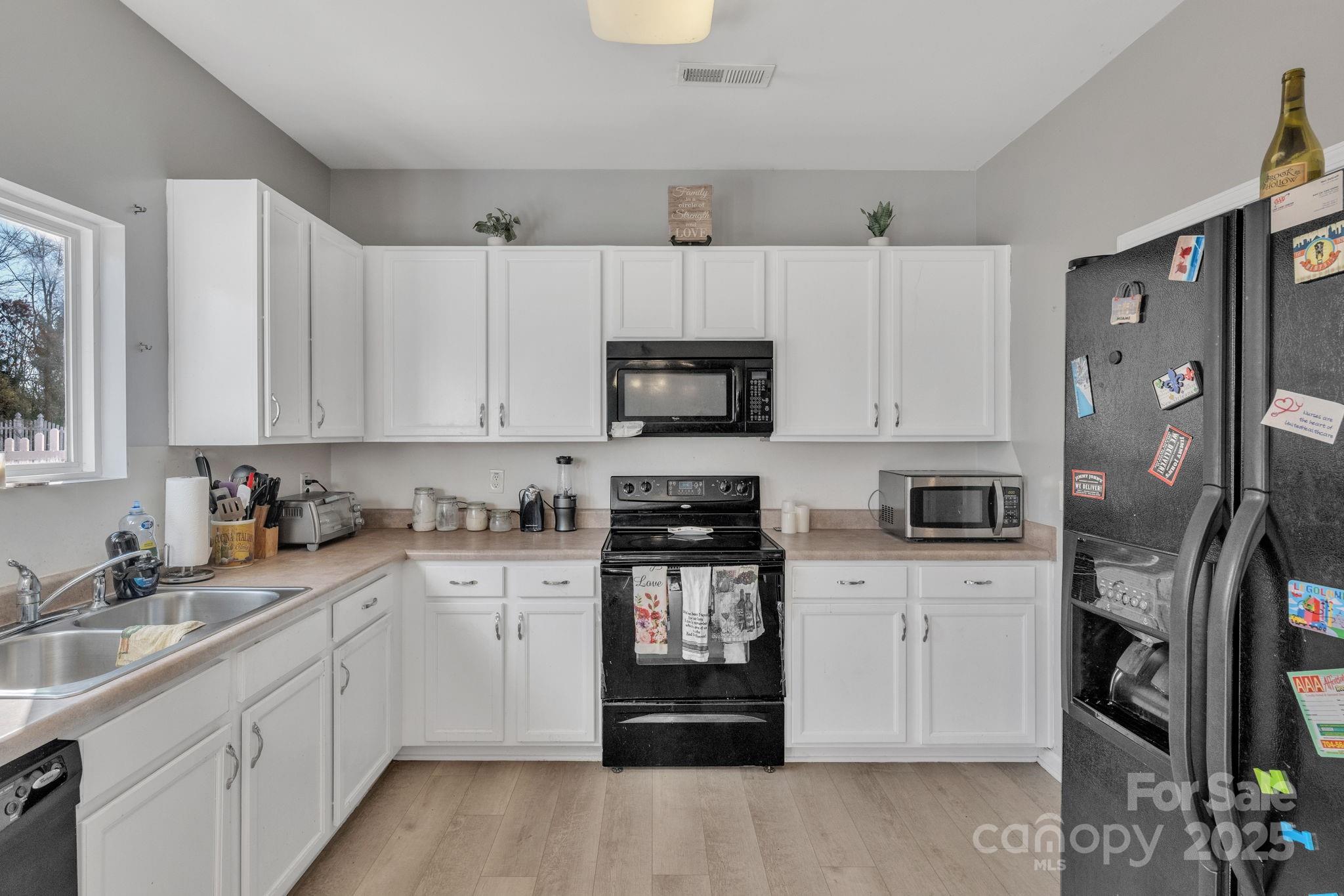 11906 Bending Branch Road Charlotte, NC 28227 - Photo 7 of 36 Gallery Image 7