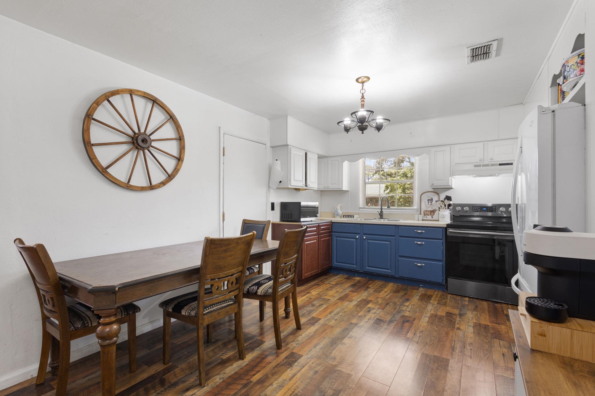 2098 Sam Poppell Road Perry, FL 32347 - Photo 8 of 36