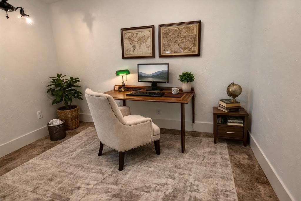 150 St Andrews Loop Kerrville, TX 78028 - Photo 16 of 27 a living room with furniture and a potted plant