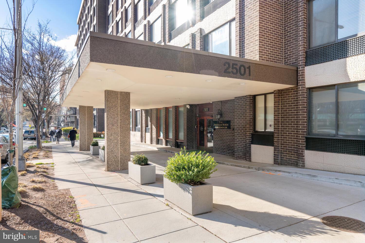 2501 Calvert Street Northwest, Unit 911 Washington, DC 20008 - Photo 14 of 23