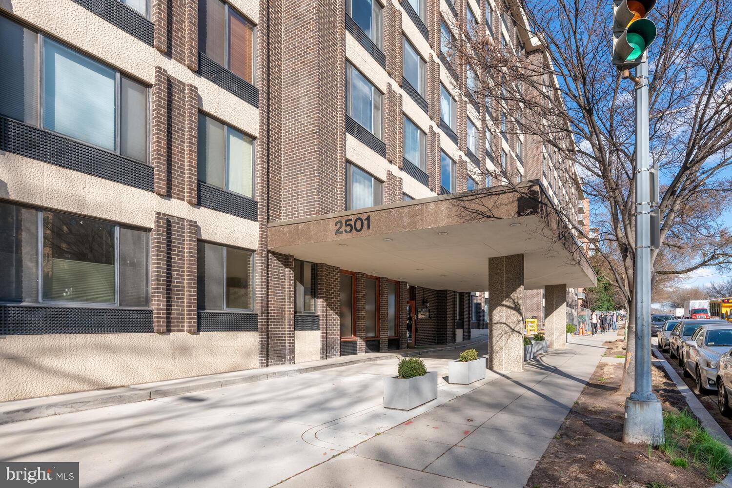 2501 Calvert Street Northwest, Unit 911 Washington, DC 20008 - Photo 15 of 23