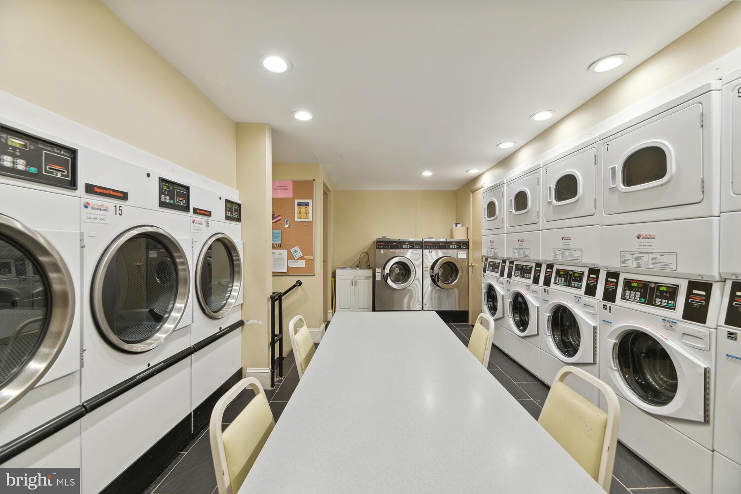 2501 Calvert Street Northwest, Unit 911 Washington, DC 20008 - Photo 20 of 23
