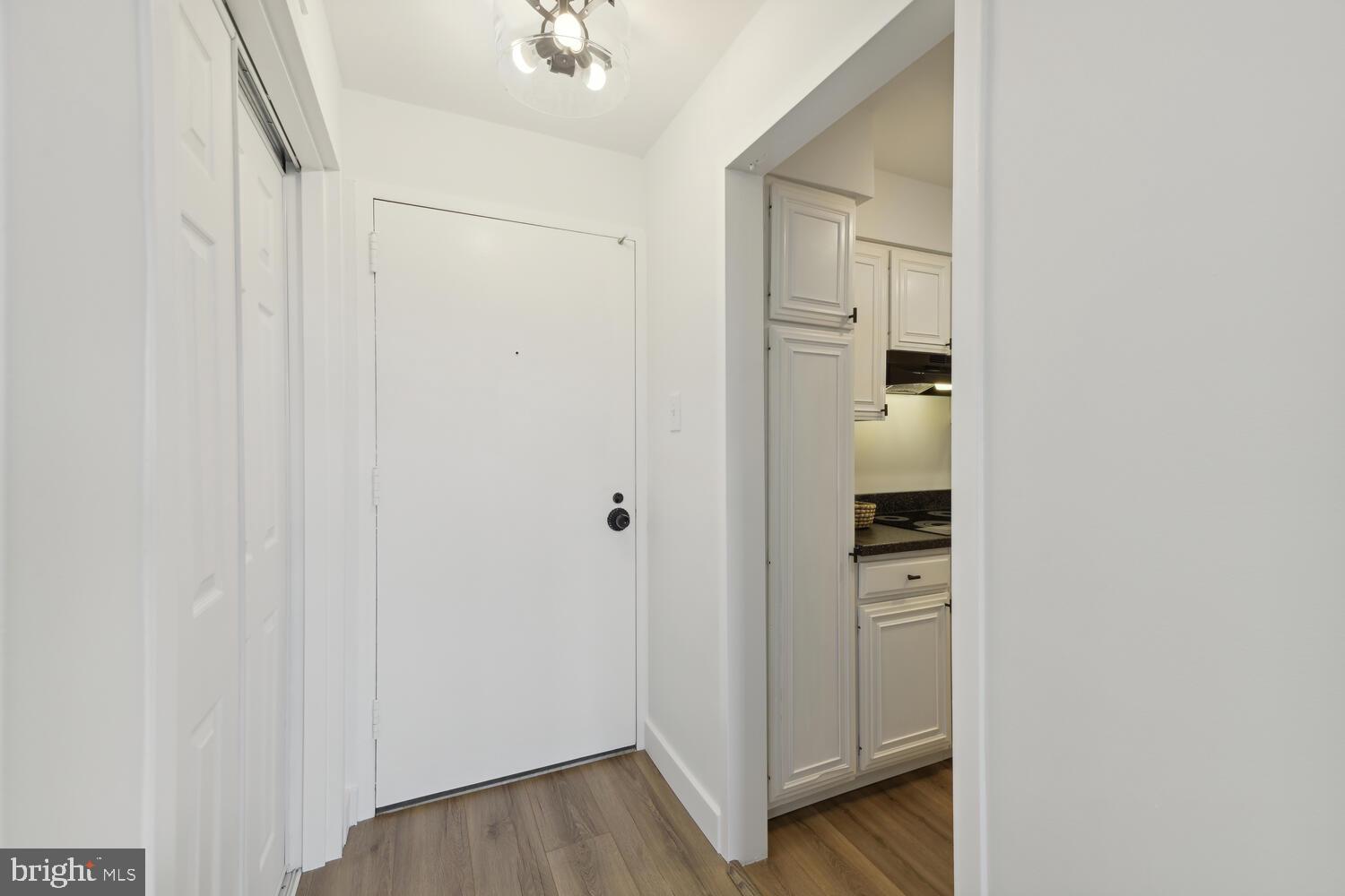 2501 Calvert Street Northwest, Unit 911 Washington, DC 20008 - Photo 3 of 23