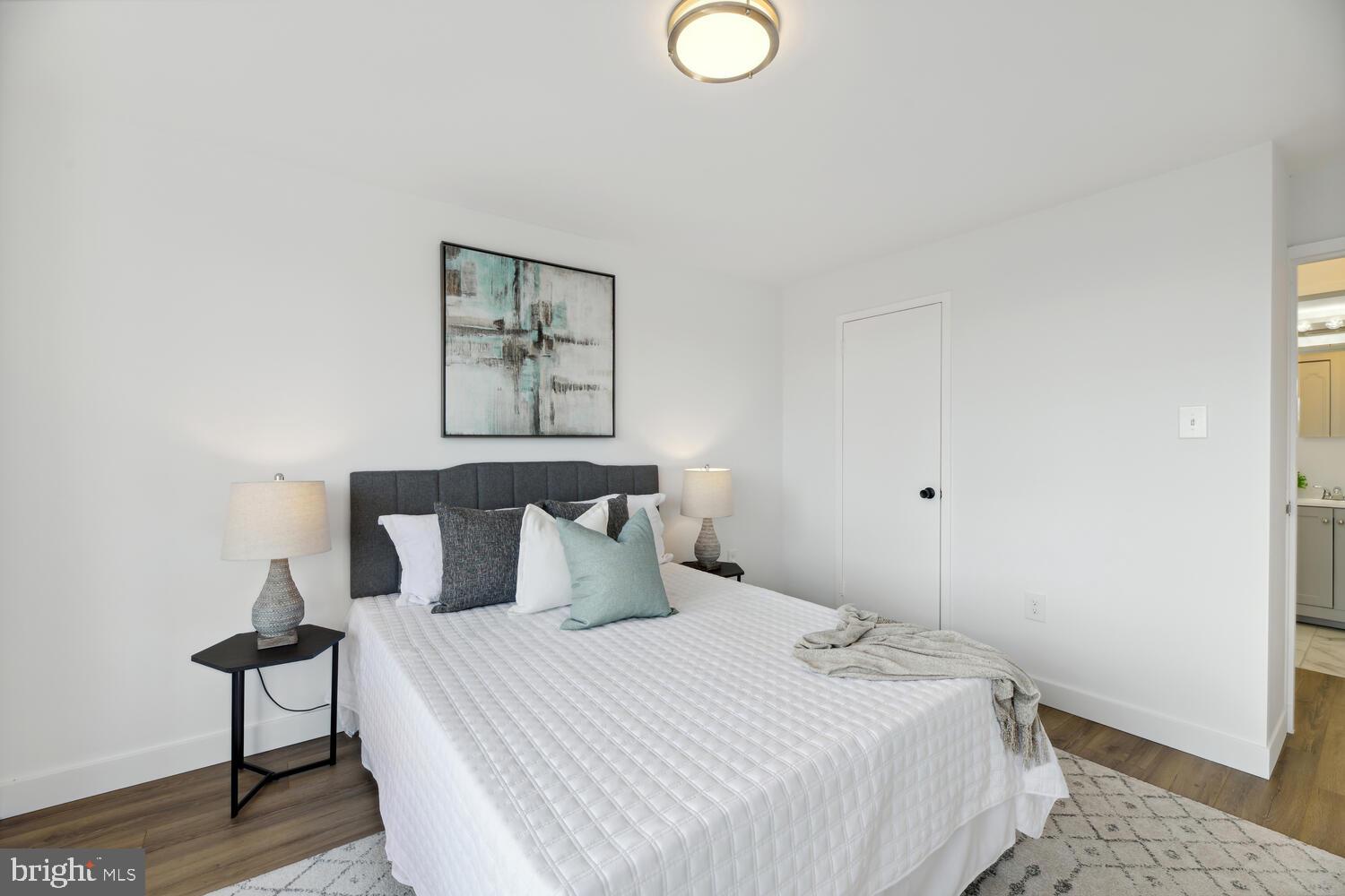 2501 Calvert Street Northwest, Unit 911 Washington, DC 20008 - Photo 9 of 23