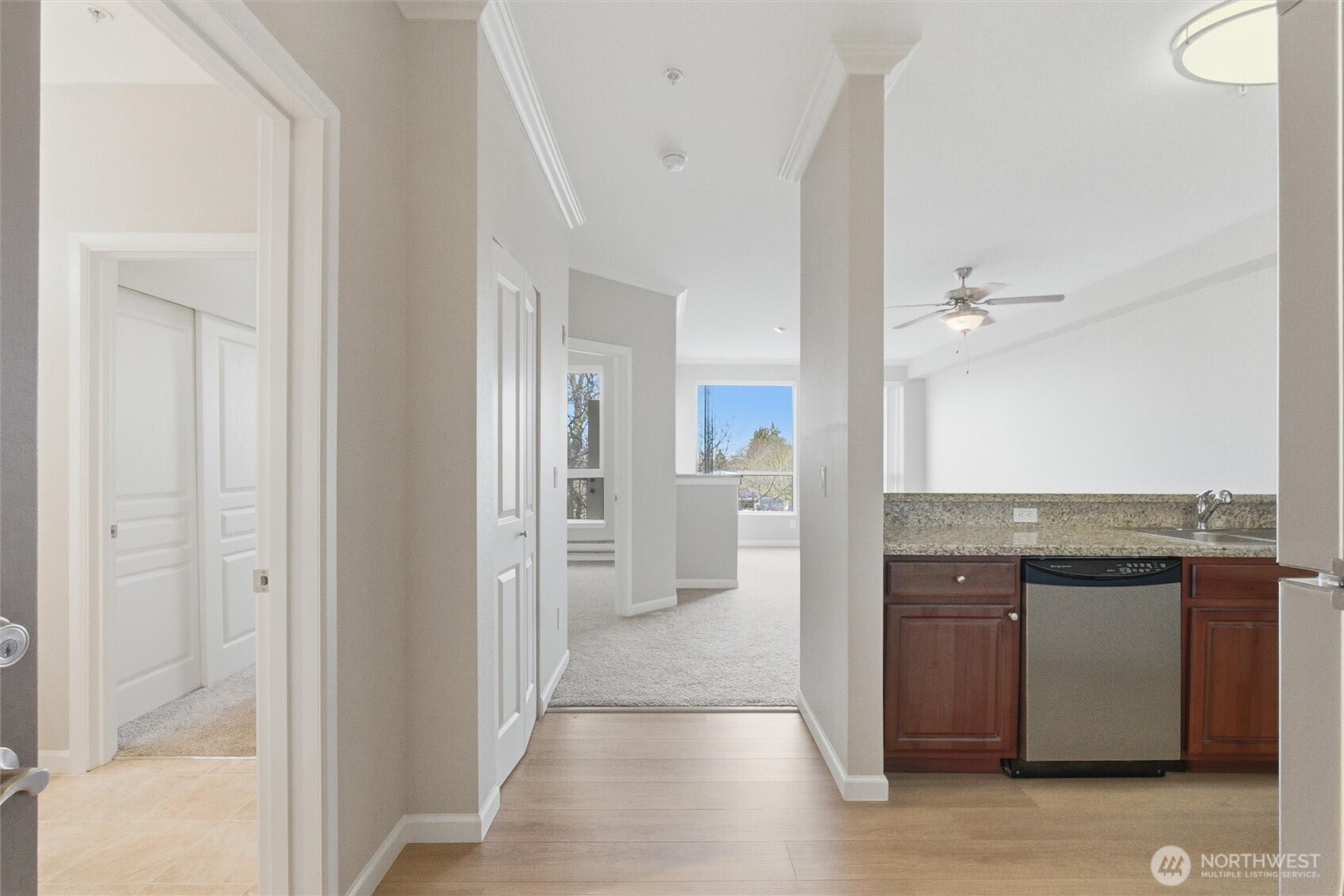 225 Logan Avenue South, Unit 281 Renton, WA 98057 - Photo 2 of 33