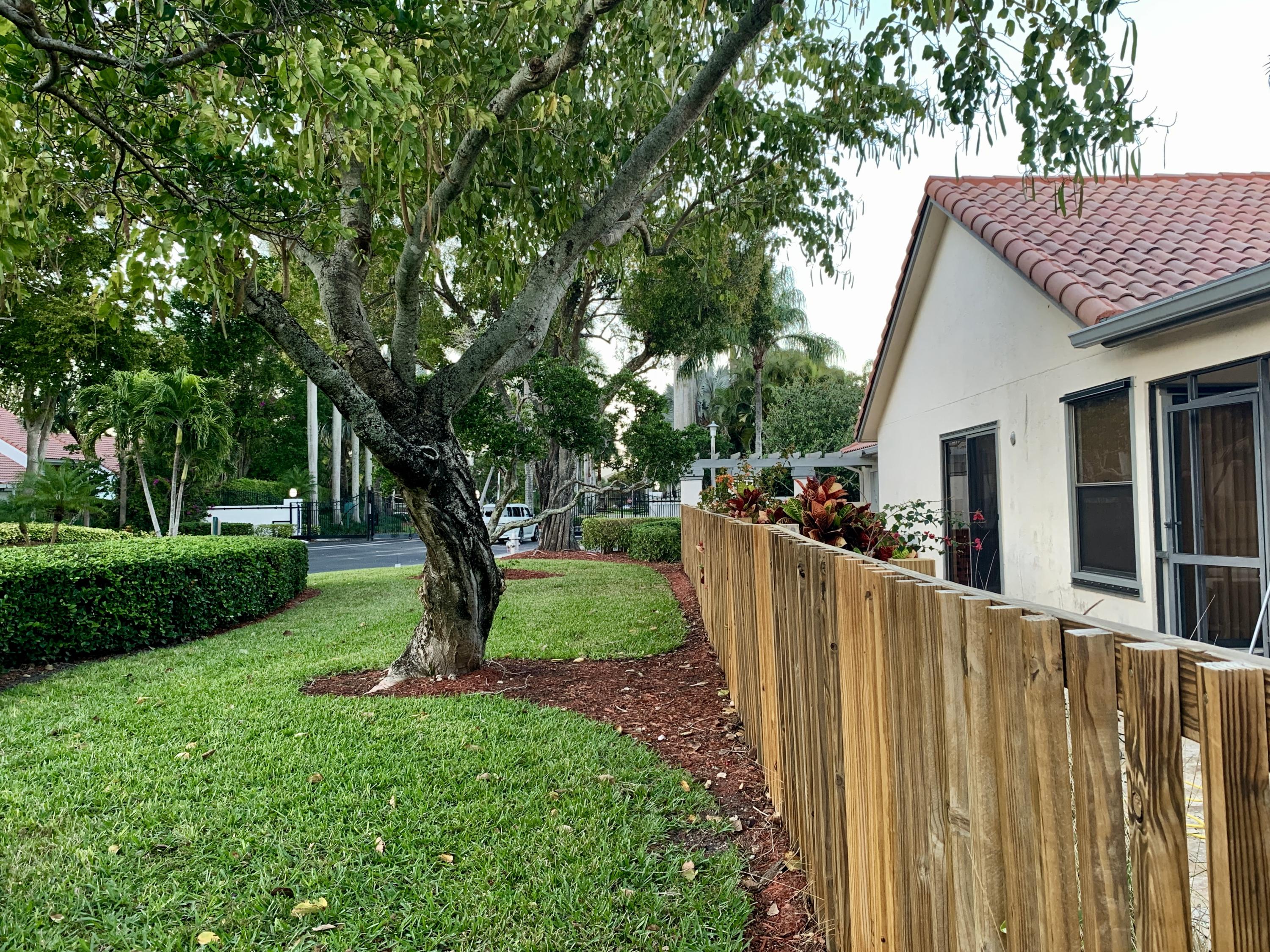 5546 Croydon Court Boca Raton, FL 33486 - Photo 24 of 73 Side View of the House