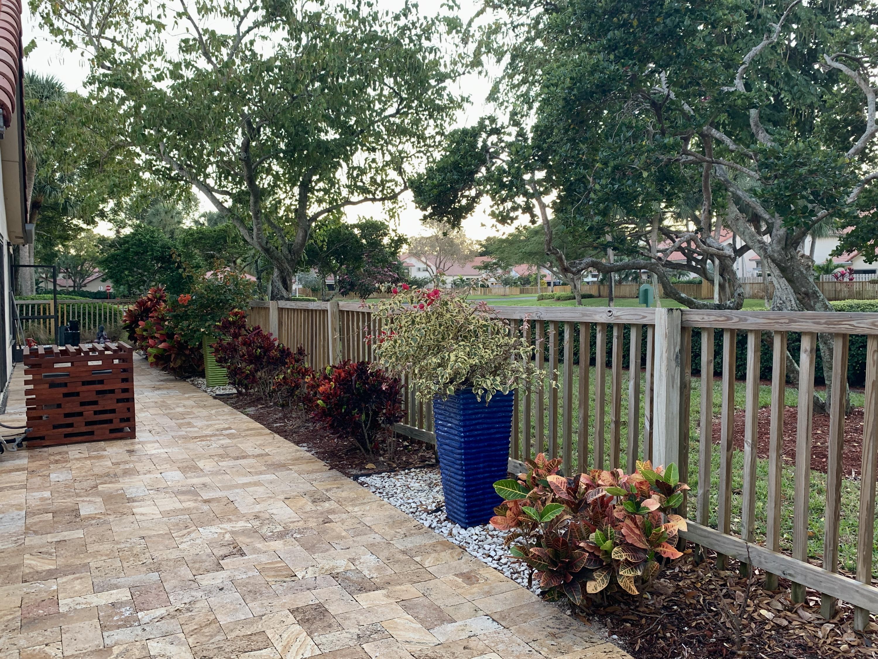 5546 Croydon Court Boca Raton, FL 33486 - Photo 25 of 73 Side Fence