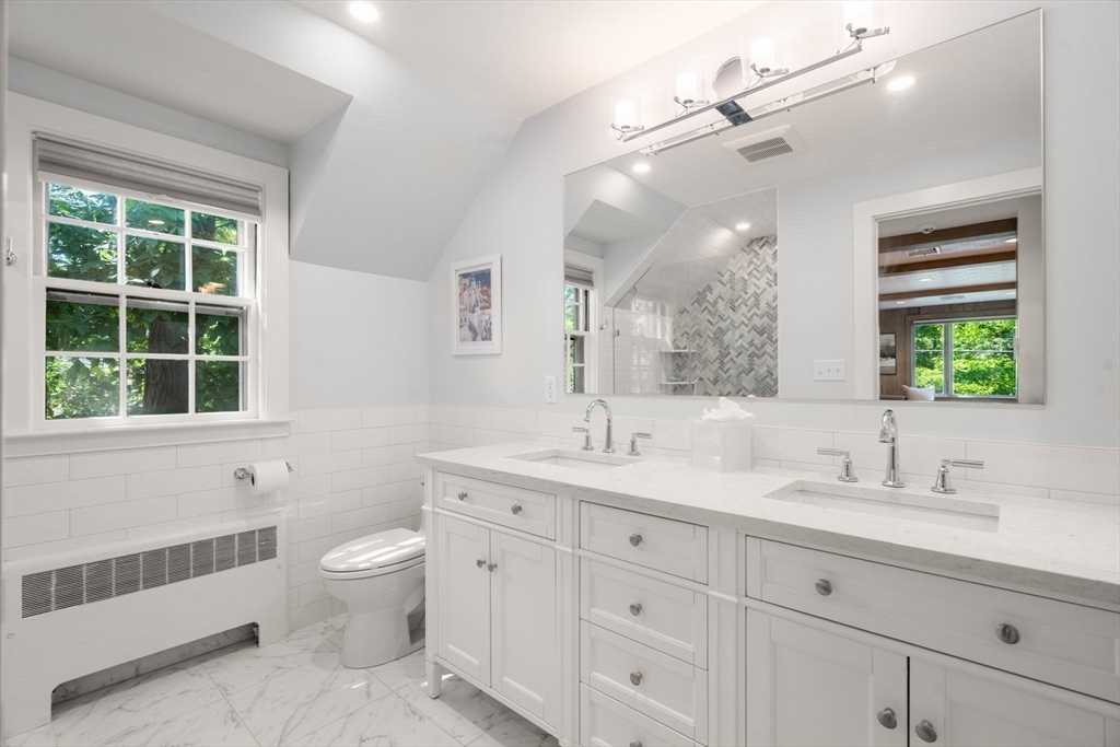 28 York Road Newton, MA 02468 - Photo 10 of 21