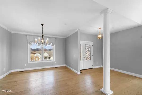 $669,000 | 15590 Piper Spg Avenue, Abingdon, VA 24210