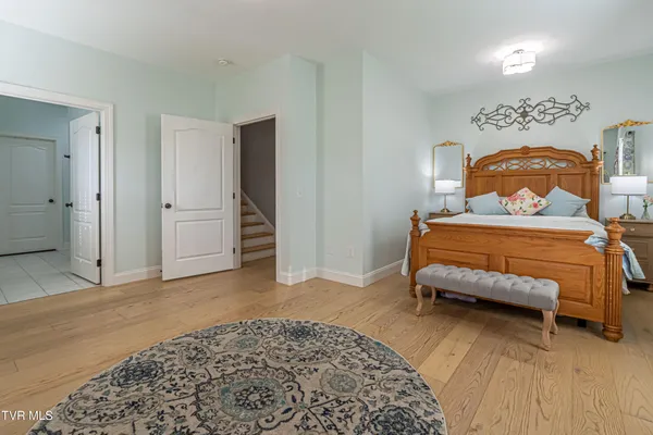 $669,000 | 15590 Piper Spg Avenue, Abingdon, VA 24210