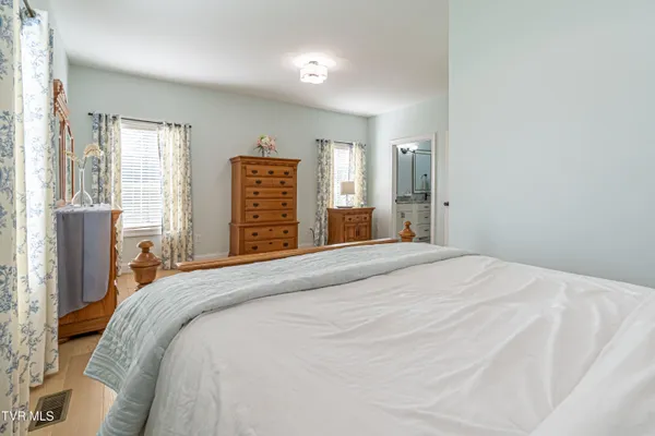 $669,000 | 15590 Piper Spg Avenue, Abingdon, VA 24210
