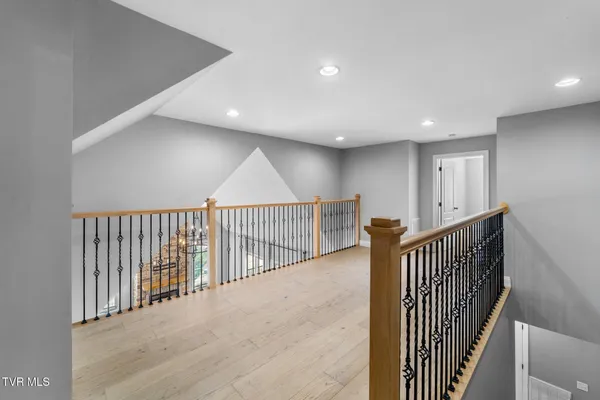 $669,000 | 15590 Piper Spg Avenue, Abingdon, VA 24210