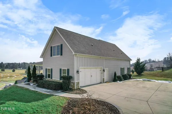 $669,000 | 15590 Piper Spg Avenue, Abingdon, VA 24210