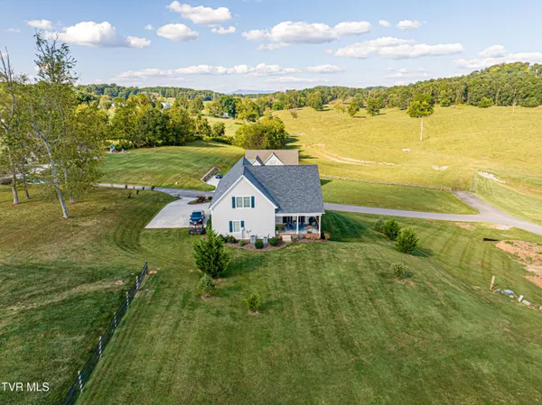 $669,000 | 15590 Piper Spg Avenue, Abingdon, VA 24210