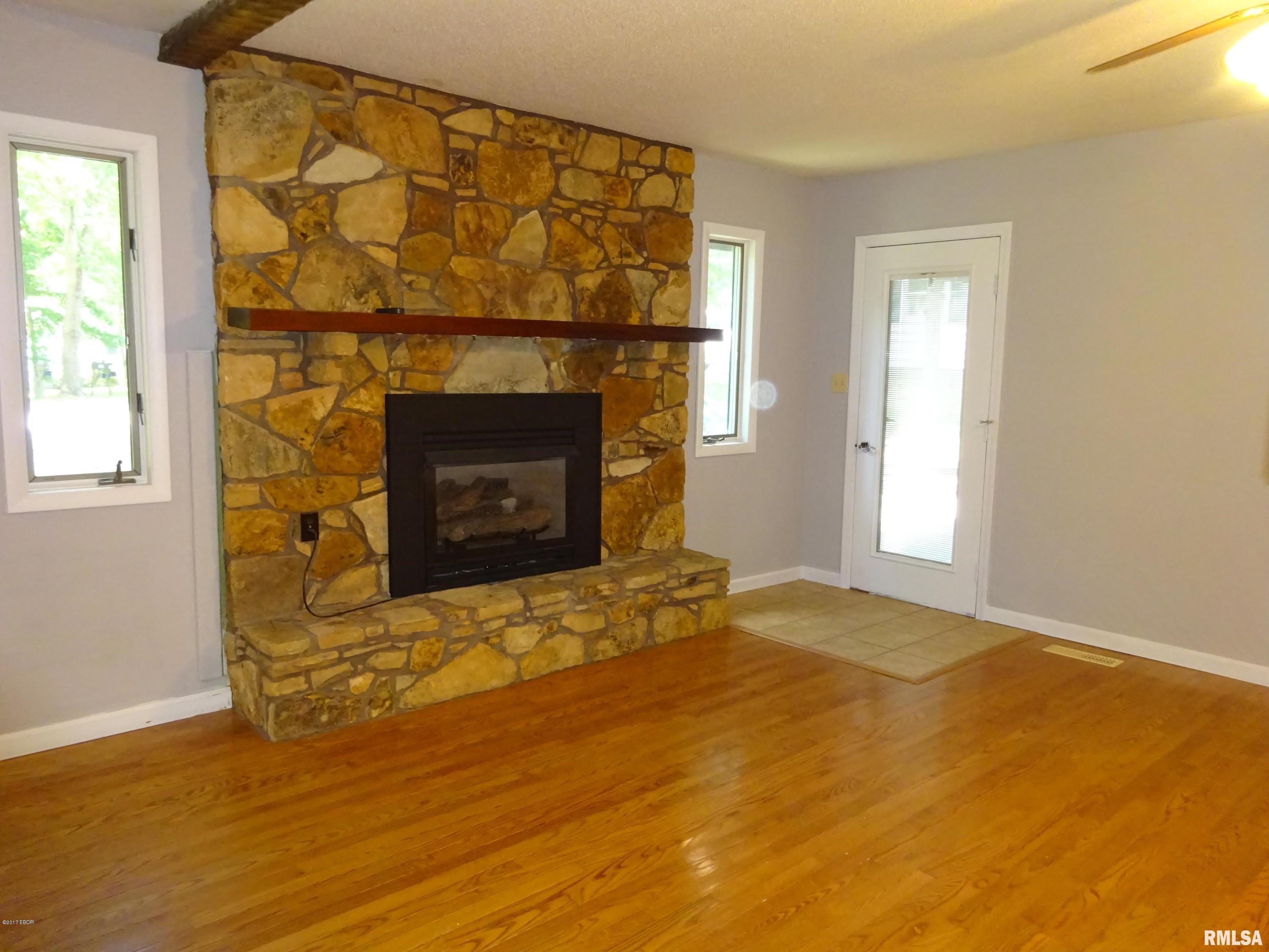 120 Pearson Road Harrisburg, IL 62946 - Photo 3 of 36 Gallery Image 3
