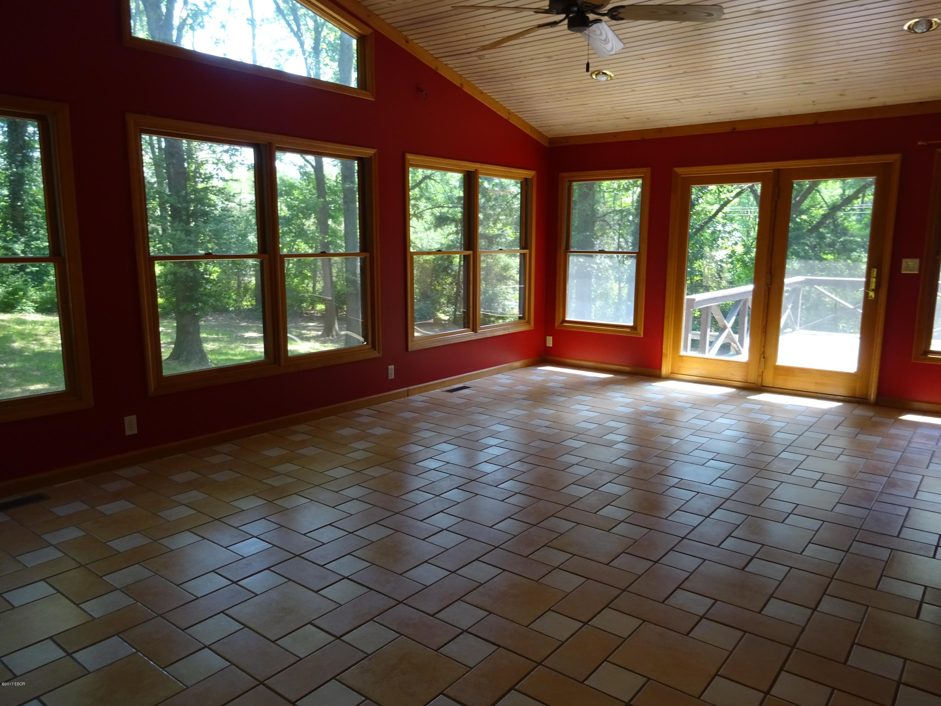 120 Pearson Road Harrisburg, IL 62946 - Photo 9 of 36 Gallery Image 9