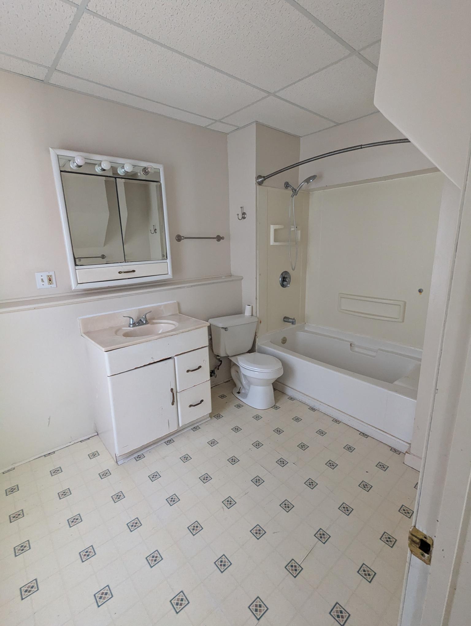 907 2nd Avenue Northwest Faribault, MN 55021 - Photo 7 of 17