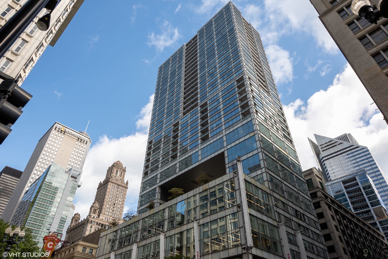 8 East Randolph Street, Unit 1607 Chicago, IL 60601 - Photo 1 of 12