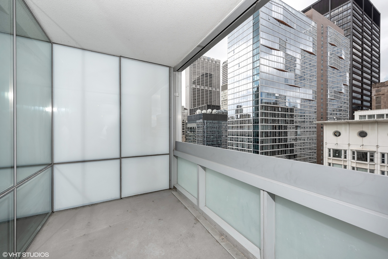 8 East Randolph Street, Unit 1607 Chicago, IL 60601 - Photo 12 of 12