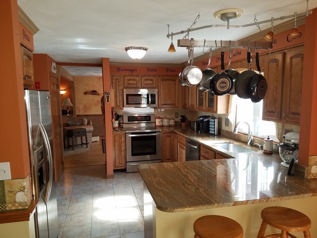71 Jones Road Hopedale, MA 01747 - Photo 5 of 23 Gallery Image 5