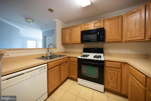 $1,900 | 45521 Westmeath Way, Unit E13, Great Mills, MD 20634