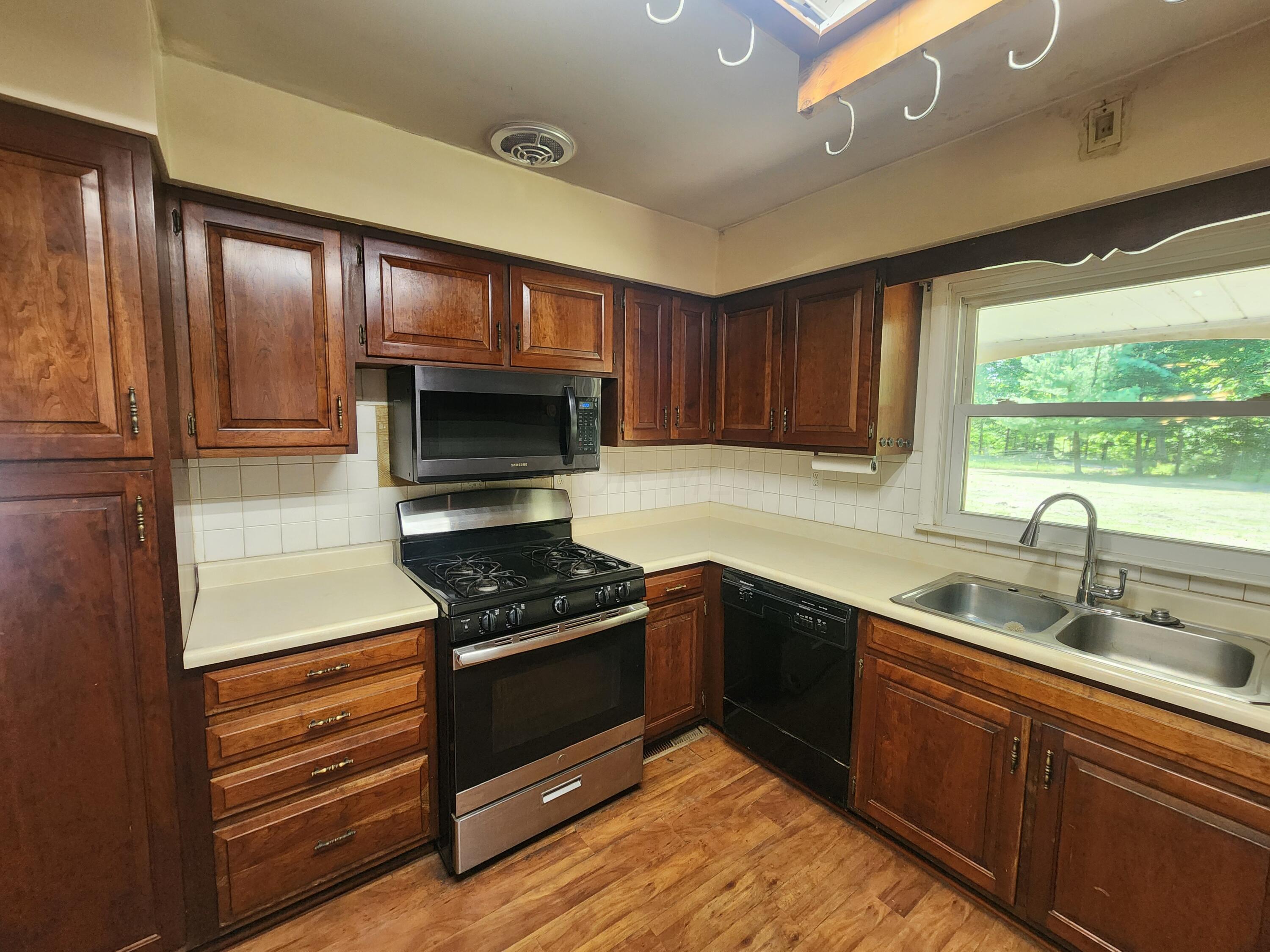 5120 Stetzer Road Bucyrus, OH 44820 - Photo 12 of 57 1000009792