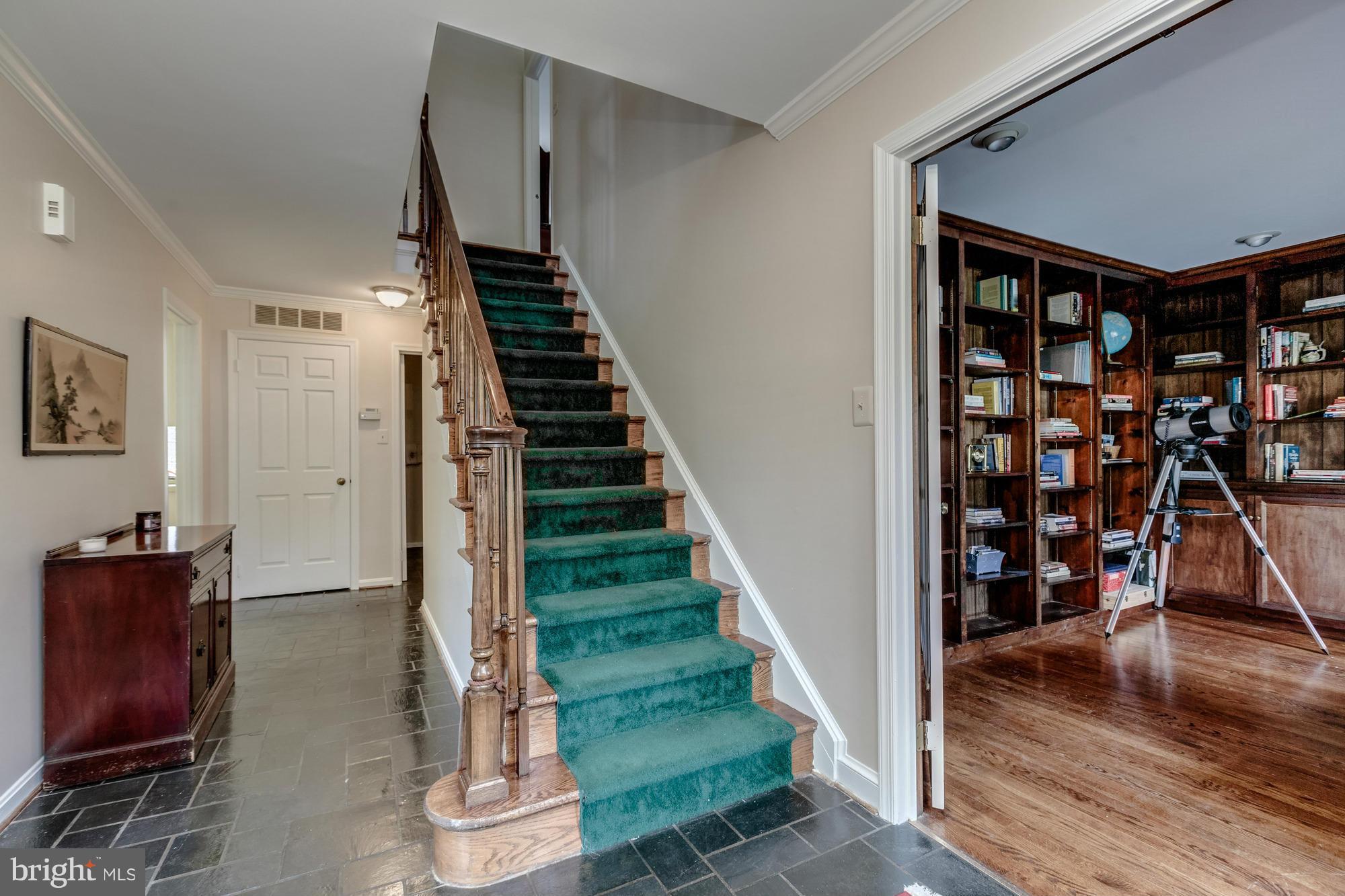 1200 Winter Hunt Road McLean, VA 22102 - Photo 13 of 25 Foyer
