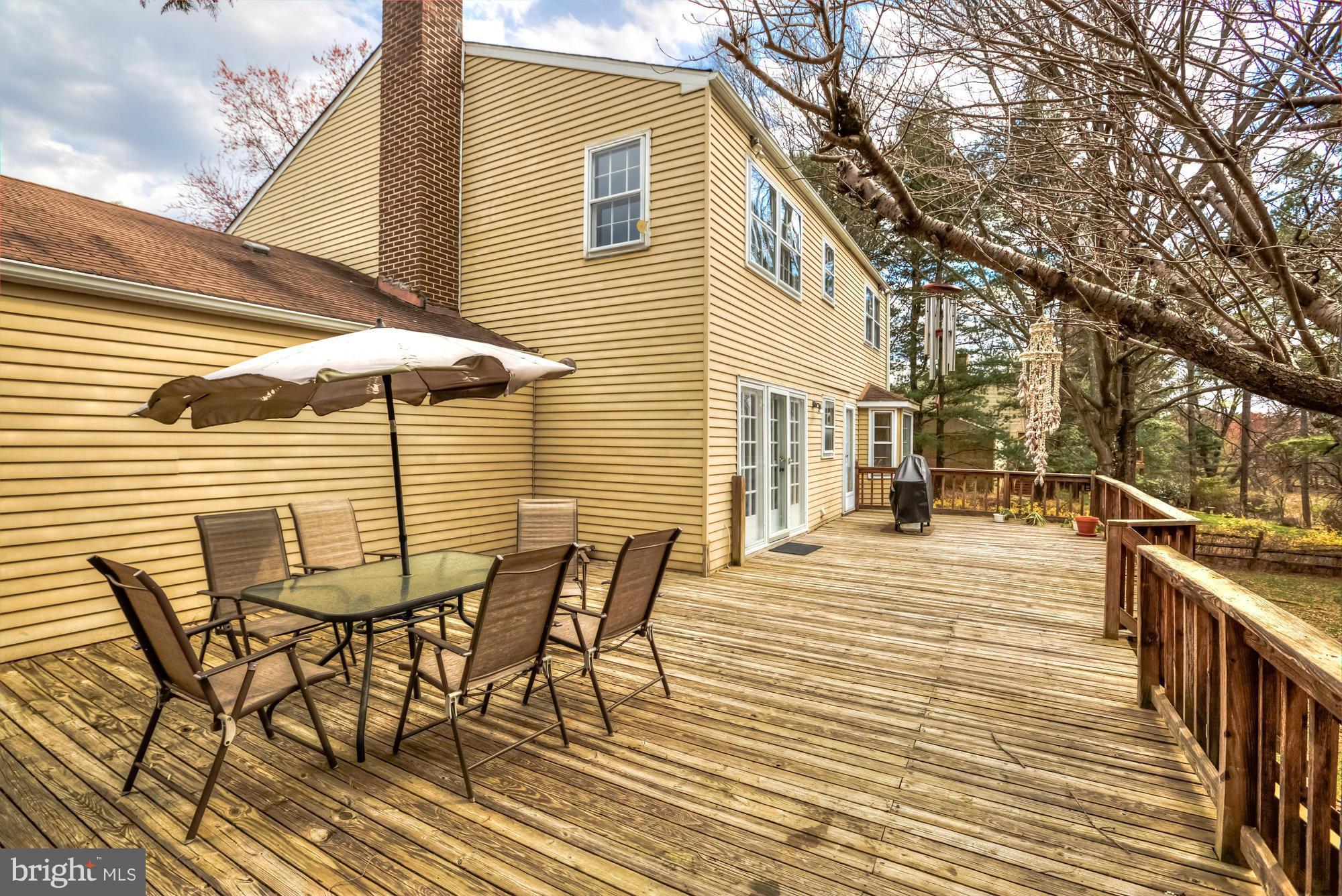 1200 Winter Hunt Road McLean, VA 22102 - Photo 22 of 25 Deck