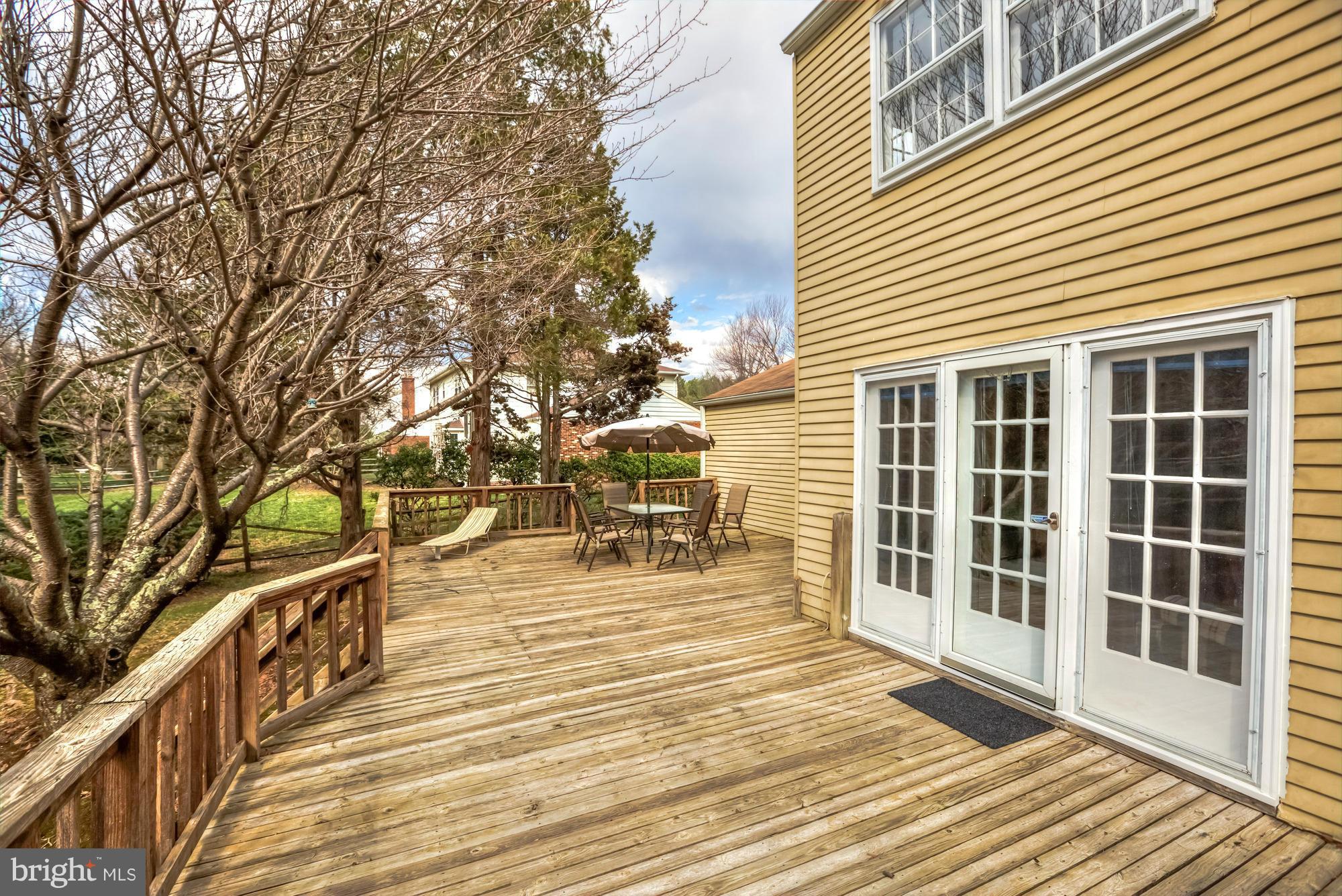 1200 Winter Hunt Road McLean, VA 22102 - Photo 23 of 25 Deck