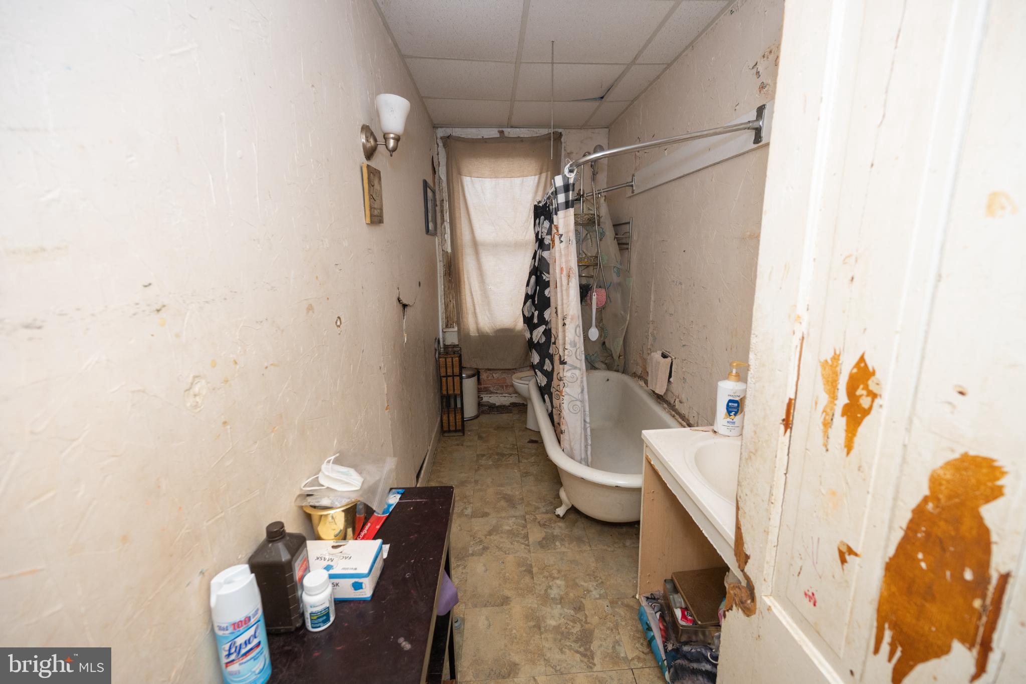 1208 Sargeant Street Baltimore, MD 21223 - Photo 13 of 25 Bathroom