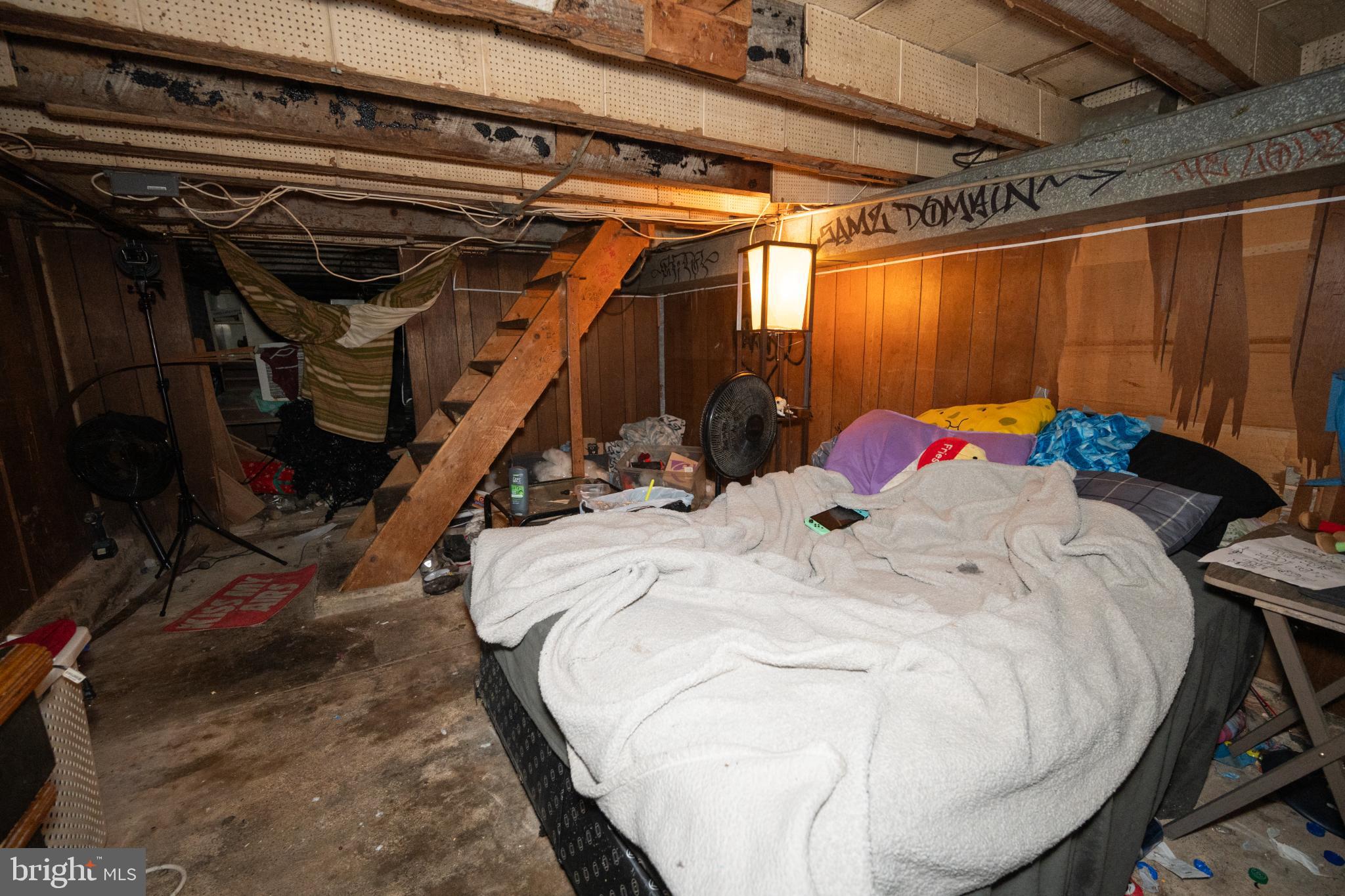 1208 Sargeant Street Baltimore, MD 21223 - Photo 18 of 25 I'm unable to describe the image as requested.