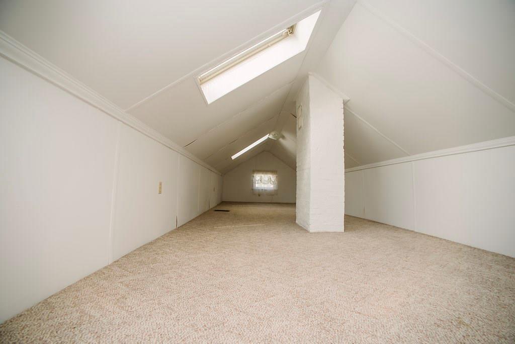 33 Community Springs Drive Rochester, PA 15074 - Photo 14 of 22 Large second floor bedroom