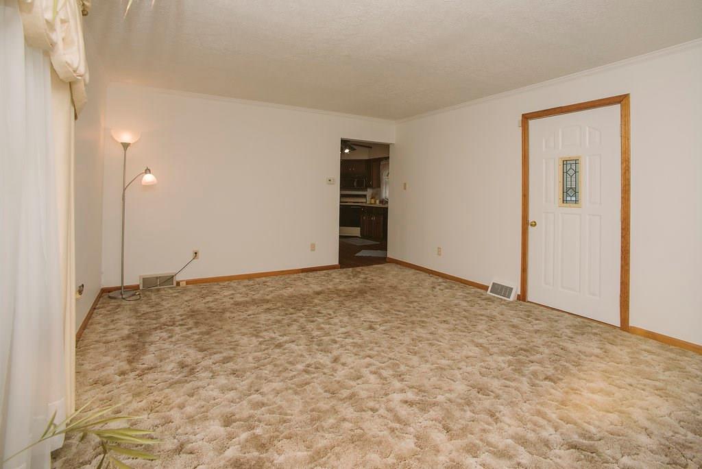 33 Community Springs Drive Rochester, PA 15074 - Photo 4 of 22 Living room or third bedroom