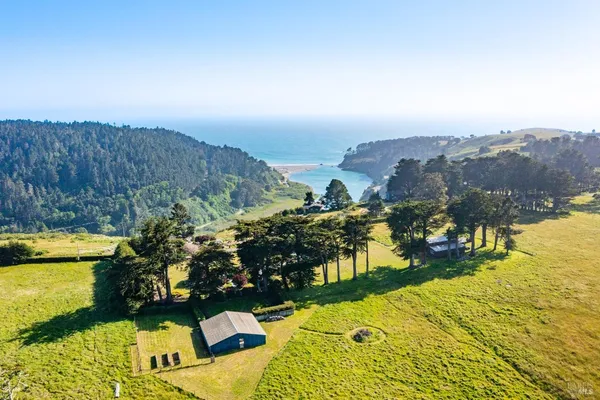$1,995,000 | 32550 Navarro Ridge Road, Albion, CA 95410