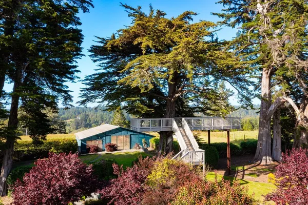 $1,995,000 | 32550 Navarro Ridge Road, Albion, CA 95410