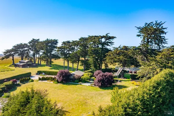 $1,995,000 | 32550 Navarro Ridge Road, Albion, CA 95410