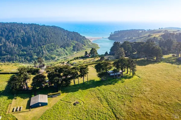 $1,995,000 | 32550 Navarro Ridge Road, Albion, CA 95410