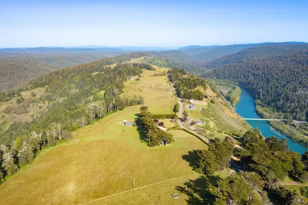 $1,995,000 | 32550 Navarro Ridge Road, Albion, CA 95410