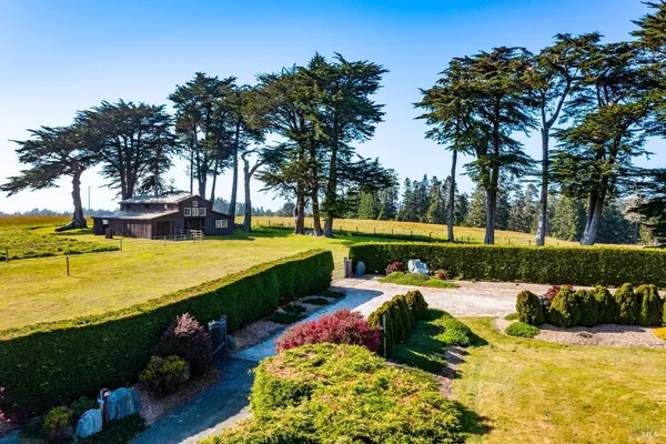 $1,995,000 | 32550 Navarro Ridge Road, Albion, CA 95410