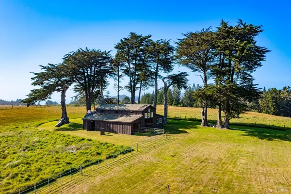 $1,995,000 | 32550 Navarro Ridge Road, Albion, CA 95410