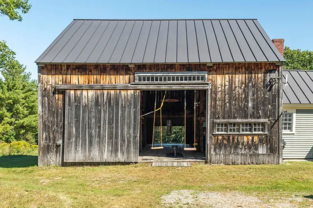 $2,365,000 | 338 East Washington Road, Bradford, NH 03221